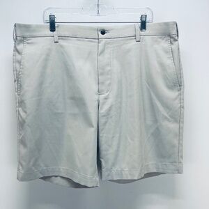 Callaway Shorts Size 40 Men’s Golf Flat Front  Beige 100% Polyester